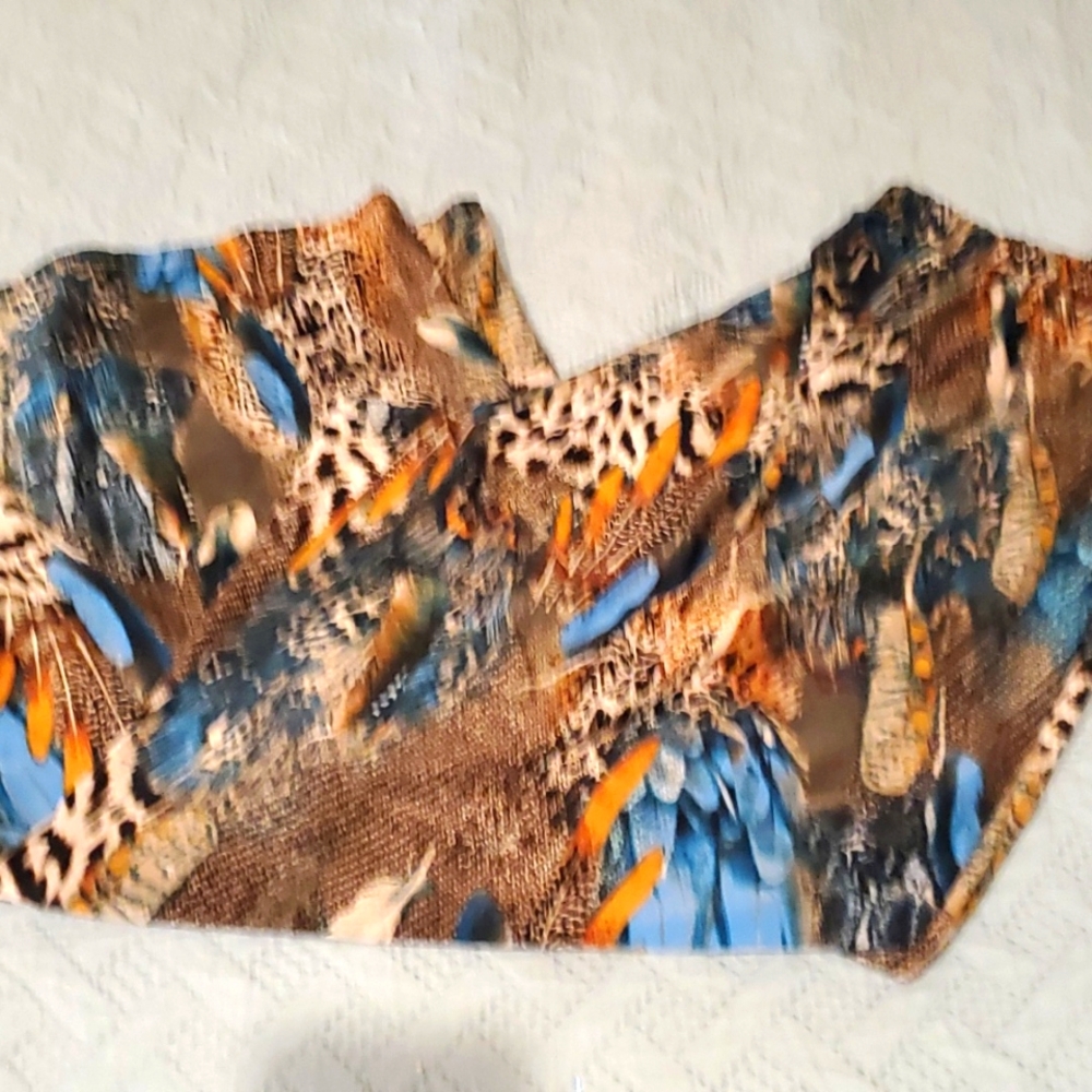 Feather printed pants